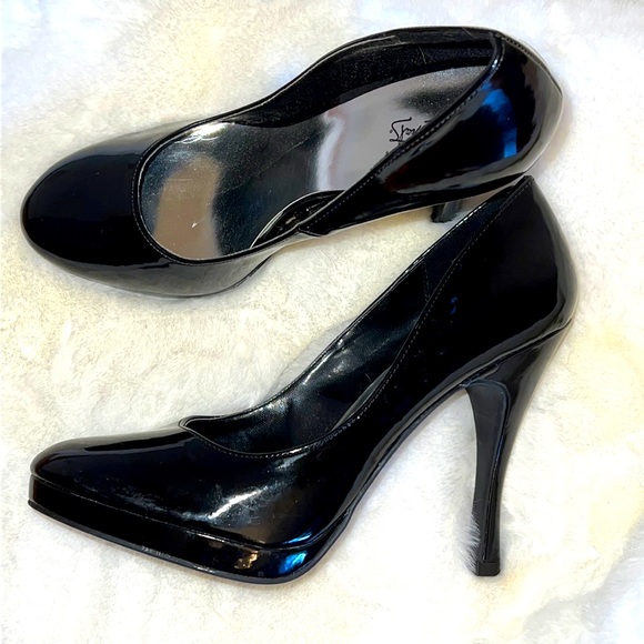 NEW Shiny Patent Leather Heels - Picture 1 of 9